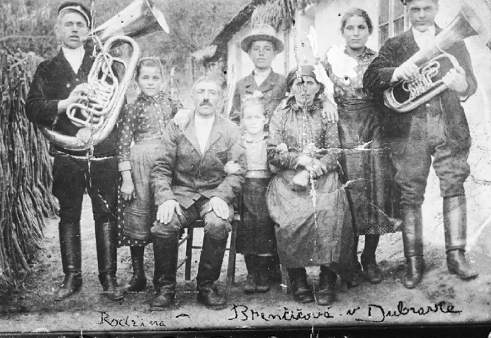 Počas hodov sa strhli aj bitky