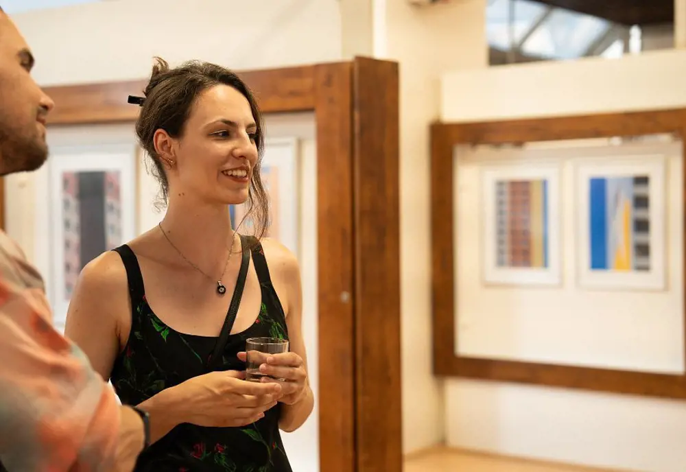 Za farbami si predstavujem príbehy domových schôdzí