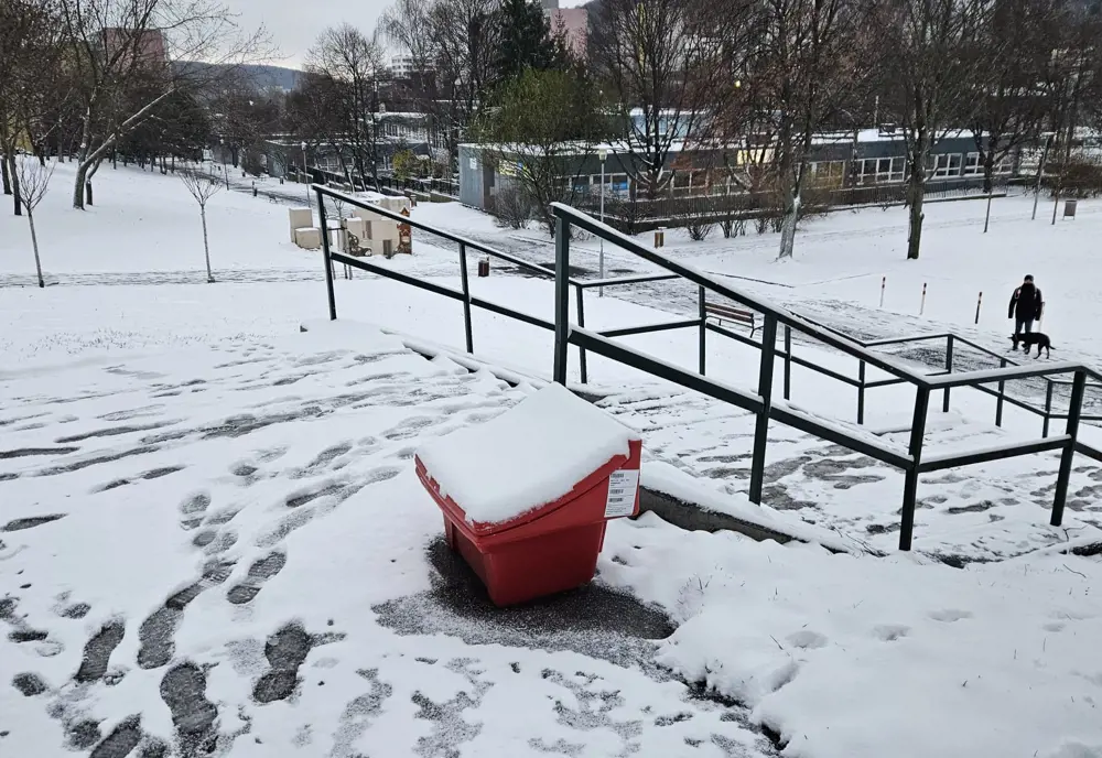 Buďte opatrní, sledujte výstrahy