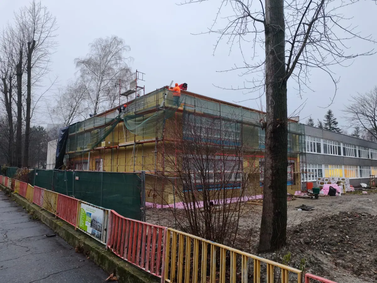 Kamery a ulice, športoviská i školy