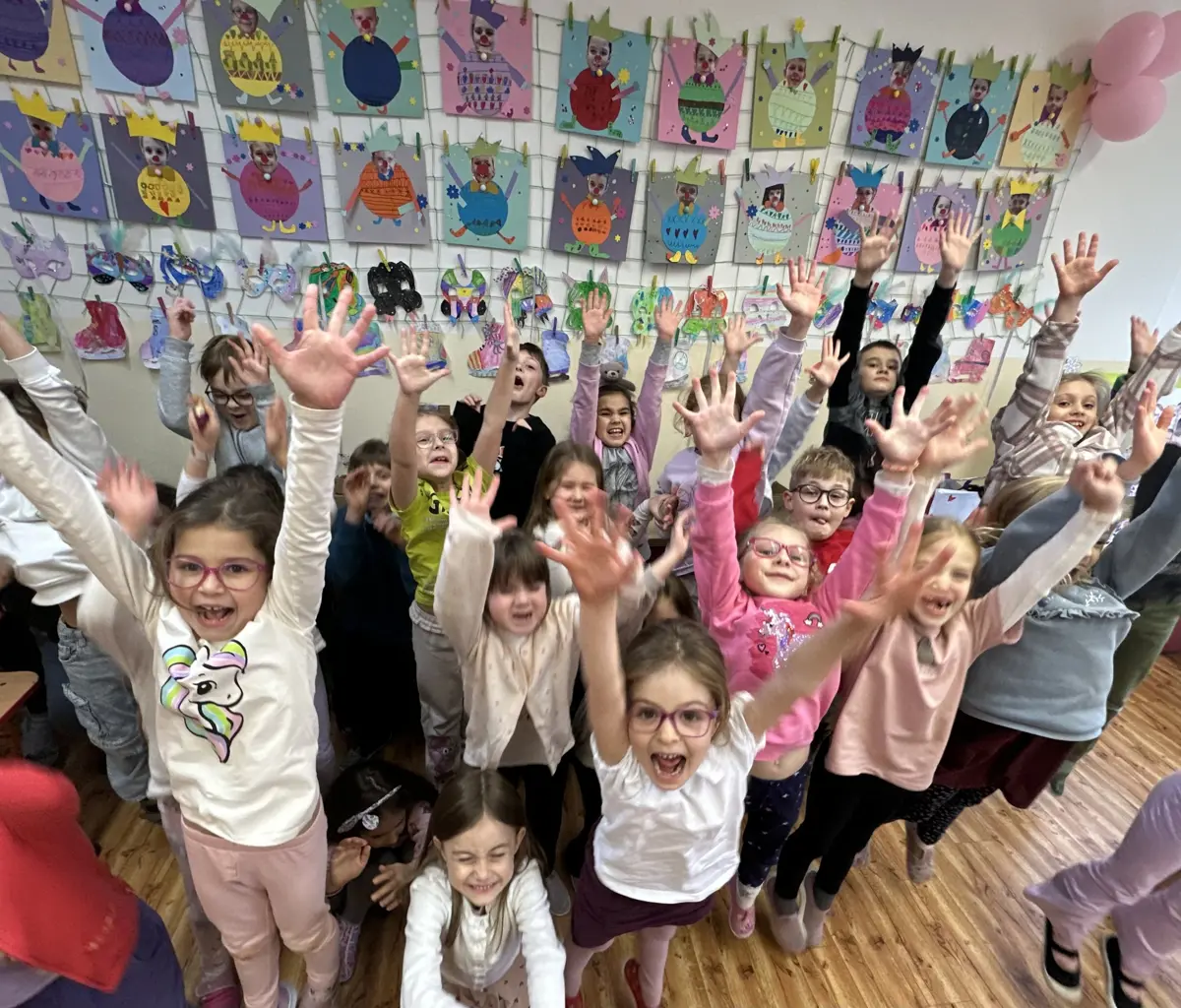 Škola Nejedlého v top trojke