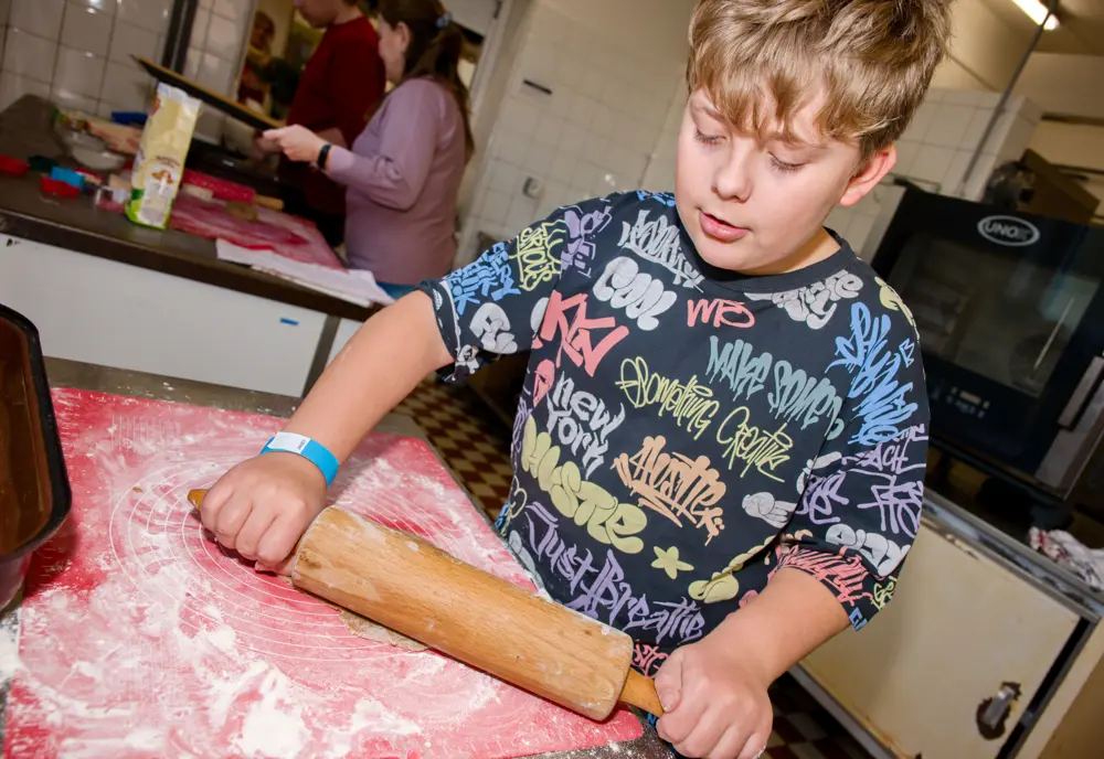 Tvorením búrajú bariéry