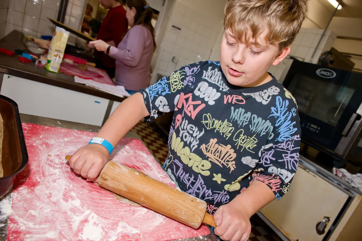 Tvorením búrajú bariéry