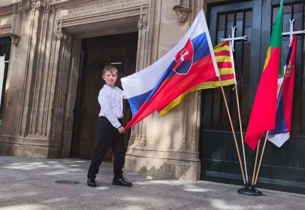 Úspech zo Španielska: Žiak ZŠ Pri kríži zažiaril na medzinárodnom festivale