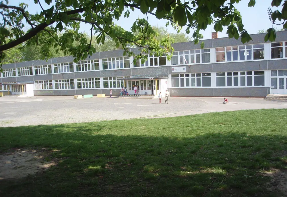  Spomienky na pekáreň aj škola v parku