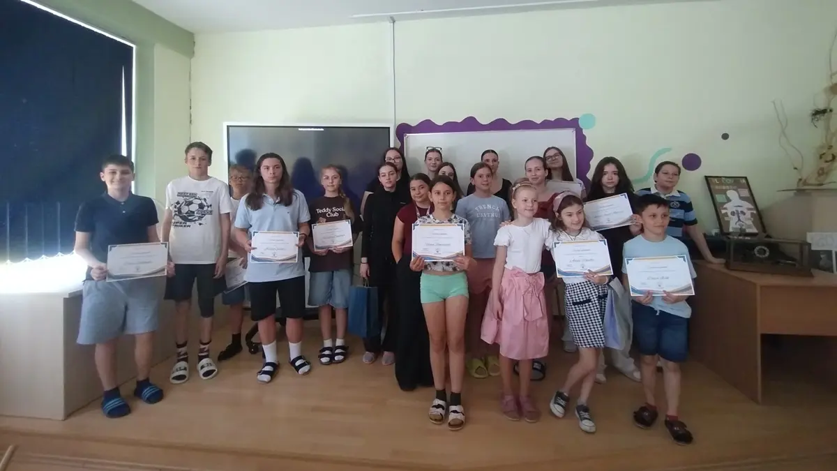 Žiaci v škole nechali vybuchnúť sopku